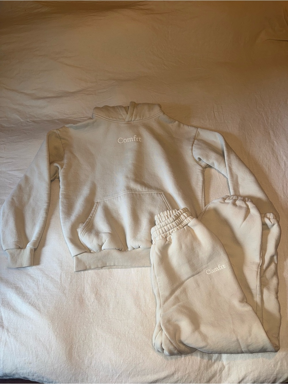 Comftr Women's Cream Joggers — Cozy Elastic-Waist Sweatpants